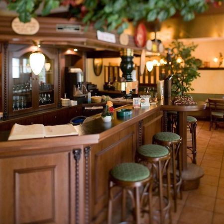 Hotel Xenia Sellin  外观 照片