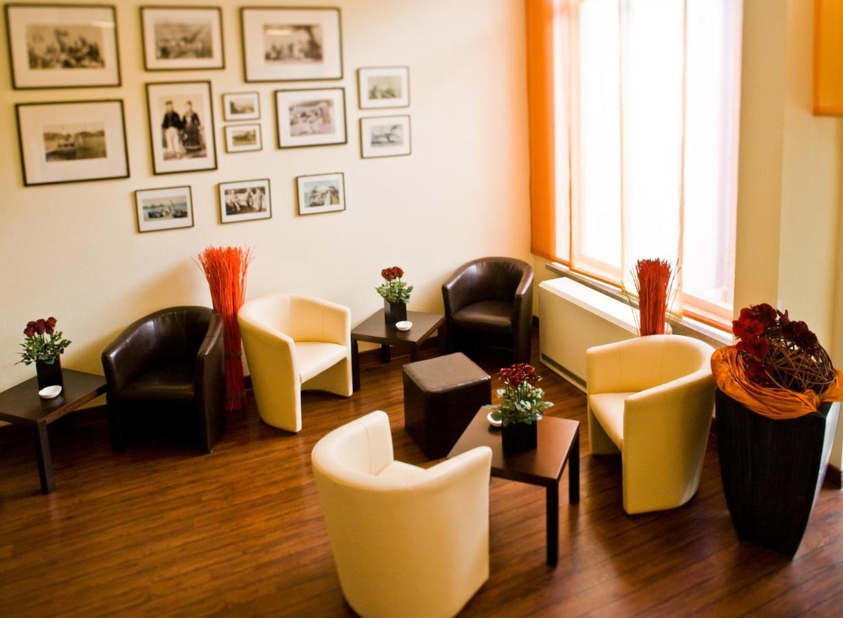 Hotel Xenia Sellin  外观 照片